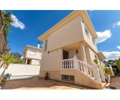 EXCLUSIVO CHALET EN ZONA CLUB DE CAMPO (ELDA)
