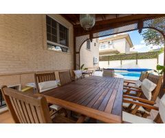 EXCLUSIVO CHALET EN ZONA CLUB DE CAMPO (ELDA)