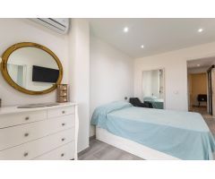 PRECIOSO ATICO, LISTO PARA VIVIR EN UNA ZONA TRANQUILA Y A UN PASO DEL MAR