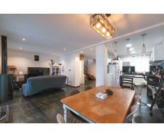 Casa de Pueblo en Venta en Valencia de las Torres, Valencia