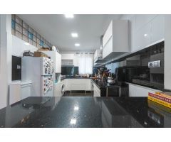 Casa de Pueblo en Venta en Valencia de las Torres, Valencia