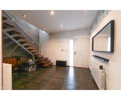 Casa de Pueblo en Venta en Valencia de las Torres, Valencia