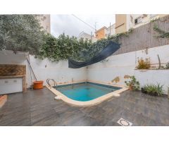 Casa de Pueblo en Venta en Valencia de las Torres, Valencia