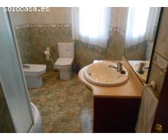 Chalet en Venta en Bergondo, La Coruña