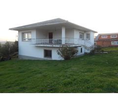 Chalet en Venta en Bergondo, La Coruña