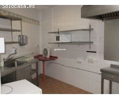 Local comercial en Alquiler en Xàtiva, Valencia