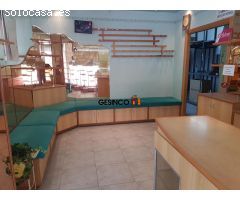 CHAFLÁN CON GRANDES ESCAPARATES EN VENTA O ALQUILER