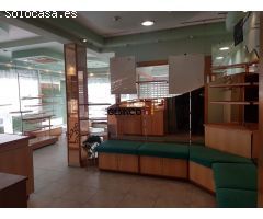 CHAFLÁN CON GRANDES ESCAPARATES EN VENTA O ALQUILER
