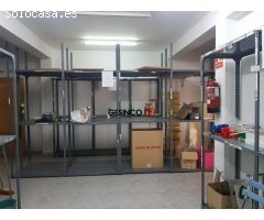CHAFLÁN CON GRANDES ESCAPARATES EN VENTA O ALQUILER