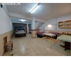 CASA DE PUEBLO CÉNTRICA CON PATIO Y TERRAZA