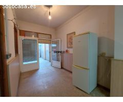CASA DE PUEBLO CÉNTRICA CON PATIO Y TERRAZA