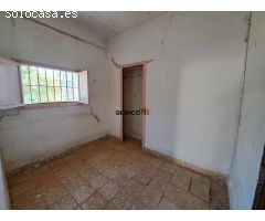 CHALET SOBRE PARCELA URBANA CON MUCHAS POSIBILIDADES