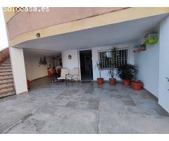 Oportunidad única: Chalet independiente en la playa de Oliva con piscina