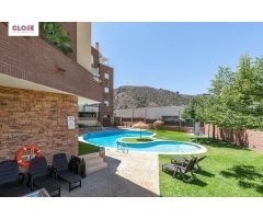 Precioso ático dúplex con 2 dormitorios, garaje y trastero en Granada.