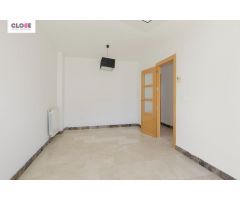 Precioso ático dúplex con 2 dormitorios, garaje y trastero en Granada.