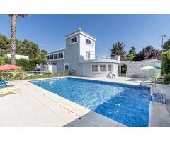 ¡Exclusiva Casa Premium en el Parque del Cubillas!