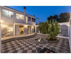 ¡Exclusiva Casa Premium en el Parque del Cubillas!