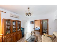 Adosado con Encanto en La Caleta, Salobreña – A 50 Metros del Mar