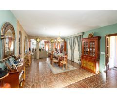 ???? ¡Espectacular chalet con piscina, jardines y salón de fiestas en Puerto Lope (Moclín)!