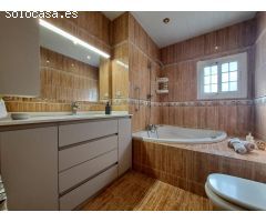 MASQUEFA-CAN PARELLADA, MAGNIFICO CHALET CON PISCINA.