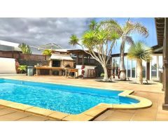 Espectacular villa con vistas en la mejor zona de Playa Blanca