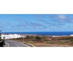 Parcela urbana para construir 2 viviendas  en Las Breñas con vistas al mar