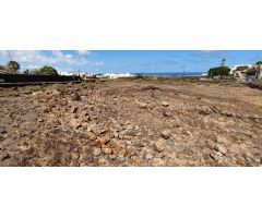 Parcela urbana para construir 2 viviendas  en Las Breñas con vistas al mar
