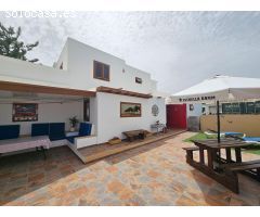 Casa unifamiliar + Apartamento independiente en Tinajo