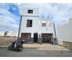 Gran casa con garaje en Argana Alta