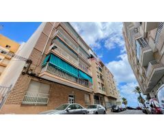 ¿Buscas una vivienda al lado de la playa y con vistas al mar ?