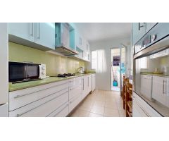 ¿Buscas una vivienda al lado de la playa y con vistas al mar ?