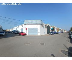Nave industrial de 600 m² en El Torno con oficinas y servicios completos