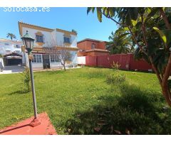 Chalet Urbano en Sancti Petri – Vive junto al mar en un entorno natural único