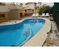 Bonito bungalow planta baja en sotano con piscina privada a 500metros de la playa