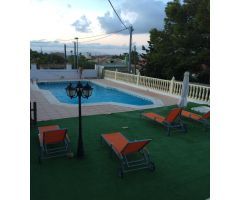 Chalet en Venta en Jacarilla, Alicante