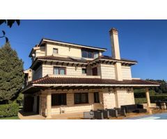 GRAN CHALET INDEPENDIENTE CON PISCINA PRIVADA Y VISTAS DIRECTAS AL MAR EN CABO ROIG