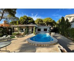 Villa en Venta en Orihuela Costa, Alicante