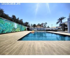 Impresionante villa de lujo a pie de playa en Cabo Roig
