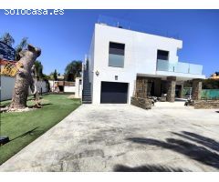 Impresionante villa de lujo a pie de playa en Cabo Roig