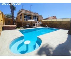 ESPECTACULAR CHALET DE 6 DORMITORIOS CON PARCELA EN AGUAS NUEVAS