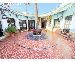 Casa - Galeria con jardin en Campoamor