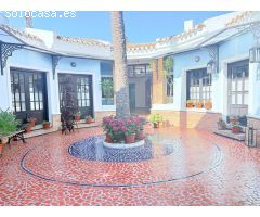 Casa - Galeria con jardin en Campoamor