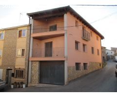 Casa de Pueblo en Venta en Torres de Albarracín, Teruel