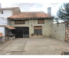 Casa de Pueblo en Venta en Perales del Alfambra, Teruel
