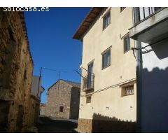 Casa de Pueblo en Venta en Albentosa, Teruel