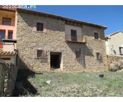 Casa de Pueblo en Venta en Puebla de Valverde, La, Teruel