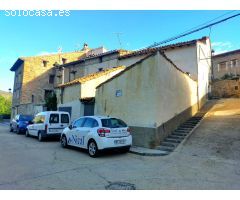 Casa de Pueblo en Venta en Villarroya de los Pinares, Teruel