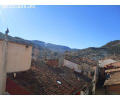 Casa de Pueblo en Venta en Camarena de la Sierra, Teruel