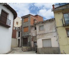 Casa de Pueblo en Venta en Camarena de la Sierra, Teruel