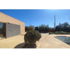 HERMOSO CHALET MODERNO EN EL MORALET